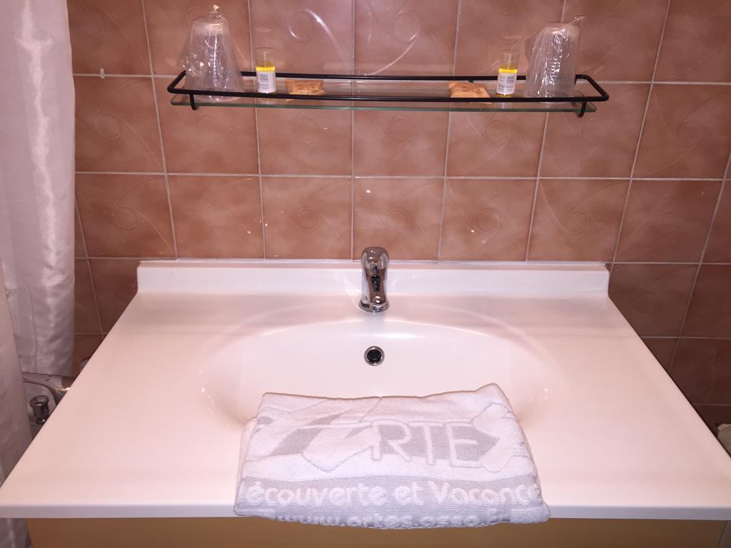 Hotel Les Combelles Шатель Экстерьер фото