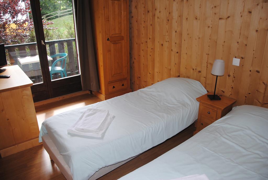 Hotel Les Combelles Шатель Номер фото